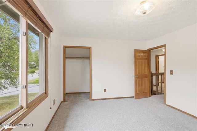 17502 laoana Court, Eagle River, AK 99577
