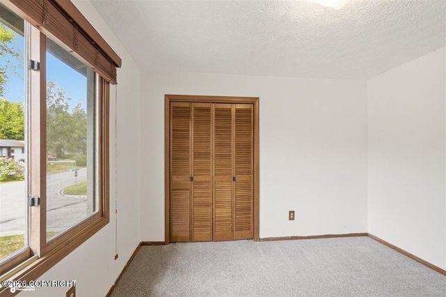 17502 laoana Court, Eagle River, AK 99577