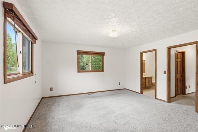 17502 laoana Court, Eagle River, AK 99577