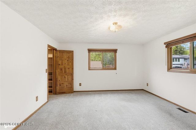 17502 laoana Court, Eagle River, AK 99577