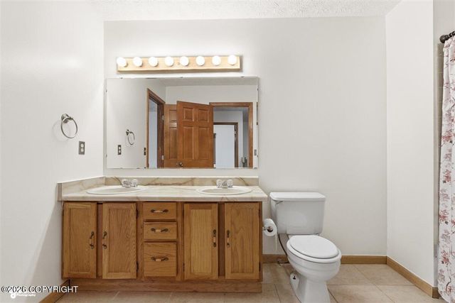 17502 laoana Court, Eagle River, AK 99577