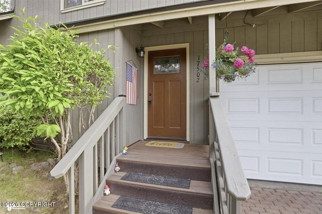 17502 laoana Court, Eagle River, AK 99577