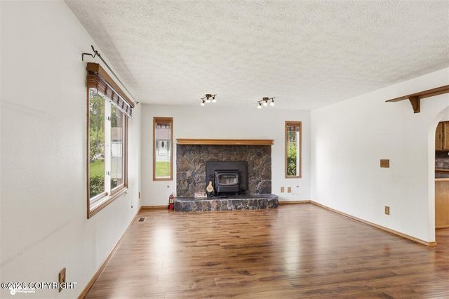 17502 laoana Court, Eagle River, AK 99577