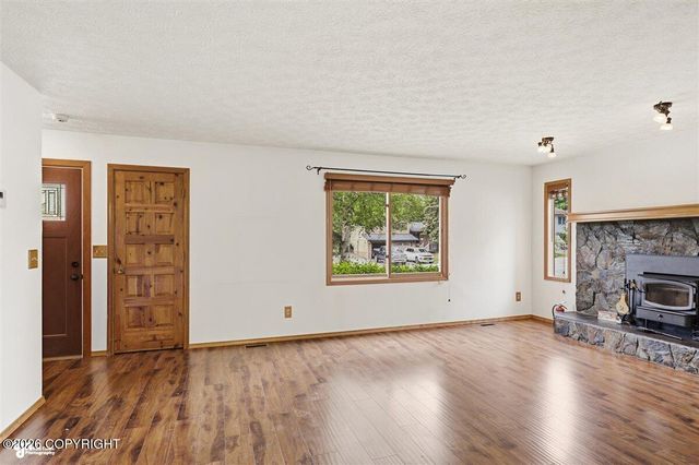 17502 laoana Court, Eagle River, AK 99577