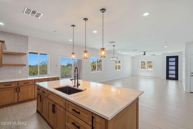 3406 W Milton Road, Tucson, AZ 85746