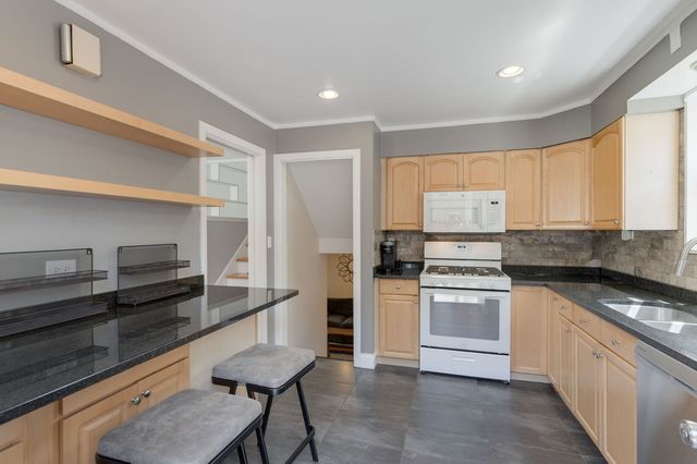 47 Hackberry Lane, Glenview, IL 60025