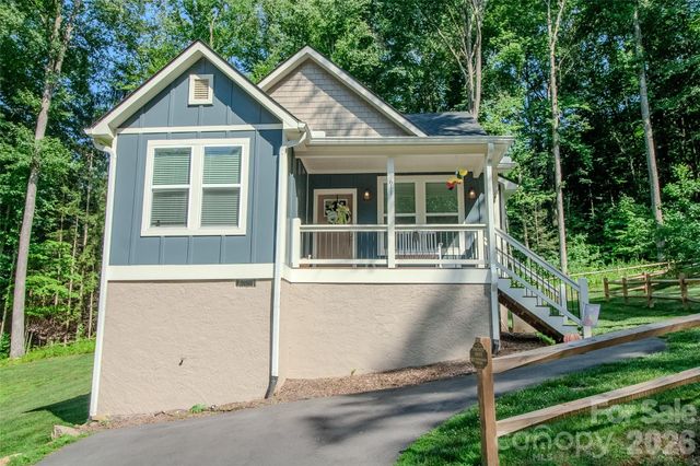 611 Twinbrook Lane, Maggie Valley, NC 28751