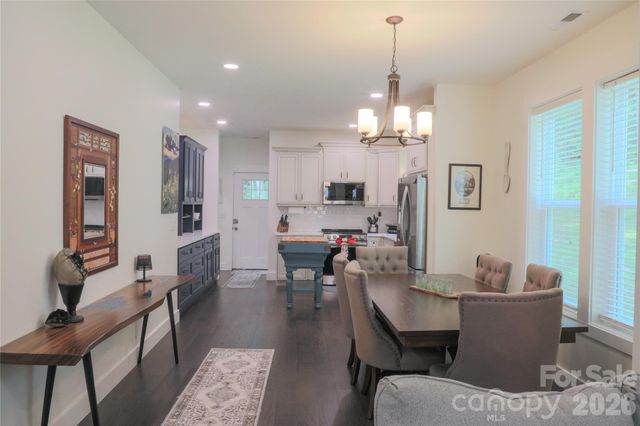 611 Twinbrook Lane, Maggie Valley, NC 28751