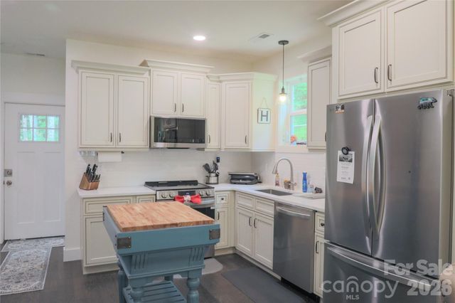 611 Twinbrook Lane, Maggie Valley, NC 28751
