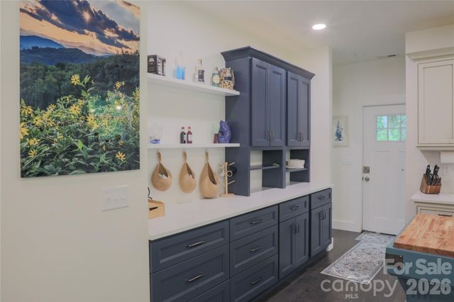 611 Twinbrook Lane, Maggie Valley, NC 28751