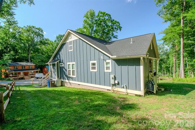 611 Twinbrook Lane, Maggie Valley, NC 28751