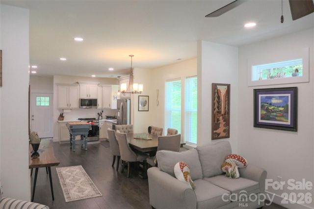 611 Twinbrook Lane, Maggie Valley, NC 28751
