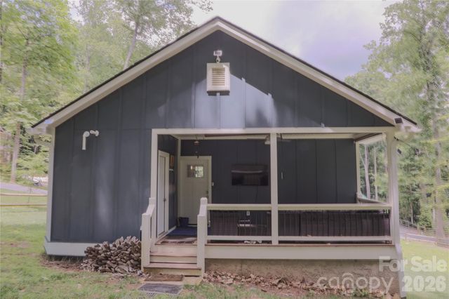 611 Twinbrook Lane, Maggie Valley, NC 28751