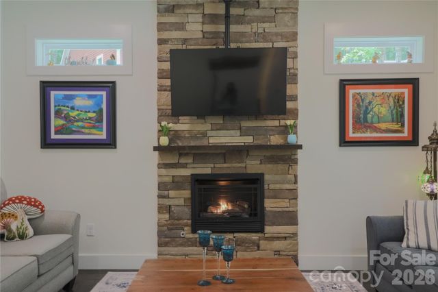 611 Twinbrook Lane, Maggie Valley, NC 28751