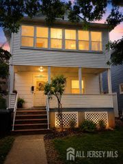 224-224 N 4th Avenue, Highland Park, NJ 08904