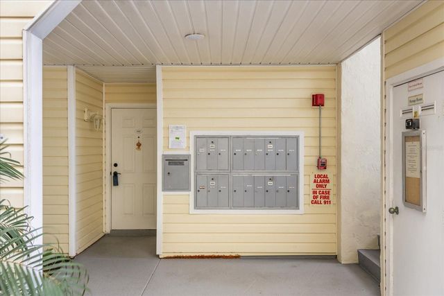 6817 STONES THROW CIRCLE N 17107, St Petersburg, FL 33710