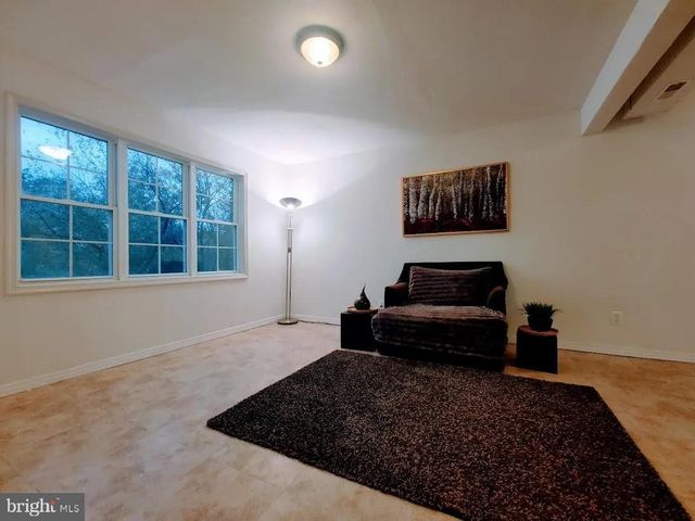 73 SNAKE EYES LN, Berkeley Springs, WV 25411