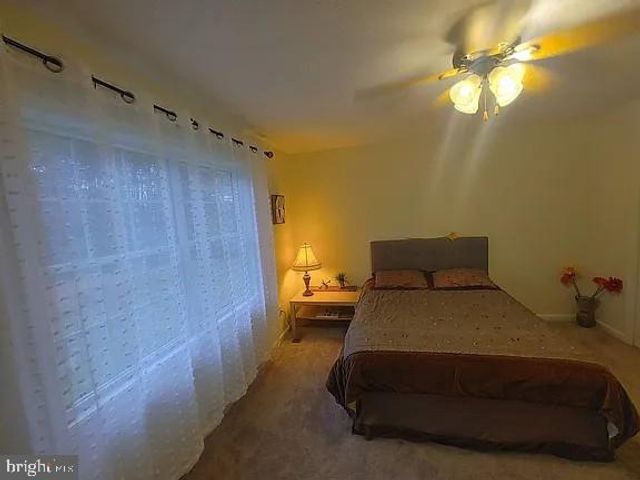 73 SNAKE EYES LN, Berkeley Springs, WV 25411