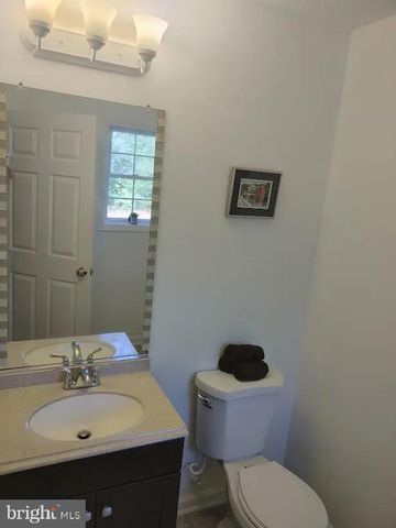 73 SNAKE EYES LN, Berkeley Springs, WV 25411