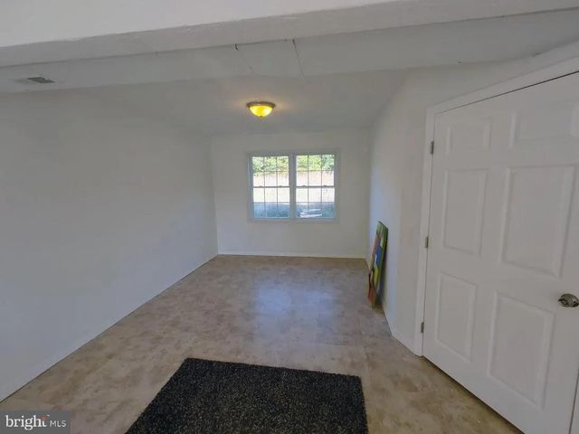 73 SNAKE EYES LN, Berkeley Springs, WV 25411