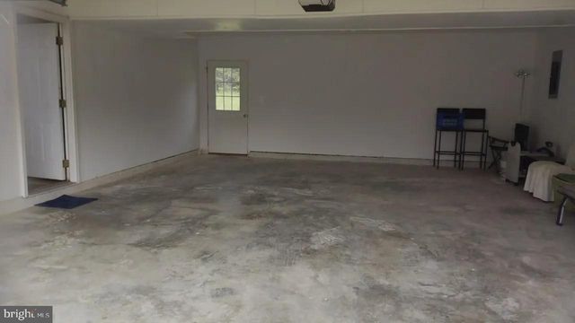 73 SNAKE EYES LN, Berkeley Springs, WV 25411