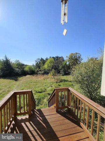 73 SNAKE EYES LN, Berkeley Springs, WV 25411