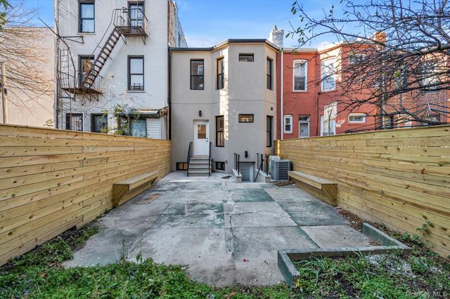 257 E 28th Street, Brooklyn, NY 11226