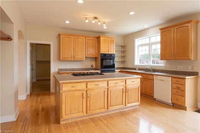 1221 Lingle Farm Road, Lexington, NC 27295