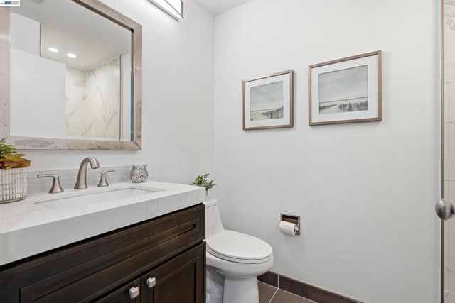 1810 Central Avenue 310, Alameda, CA 94501