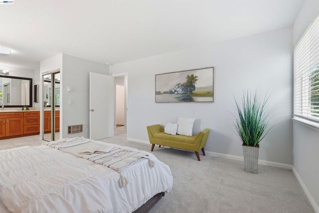 1810 Central Avenue 310, Alameda, CA 94501