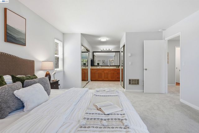1810 Central Avenue 310, Alameda, CA 94501