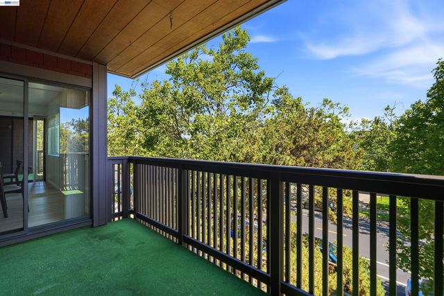 1810 Central Avenue 310, Alameda, CA 94501
