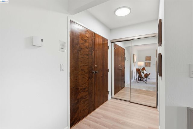 1810 Central Avenue 310, Alameda, CA 94501