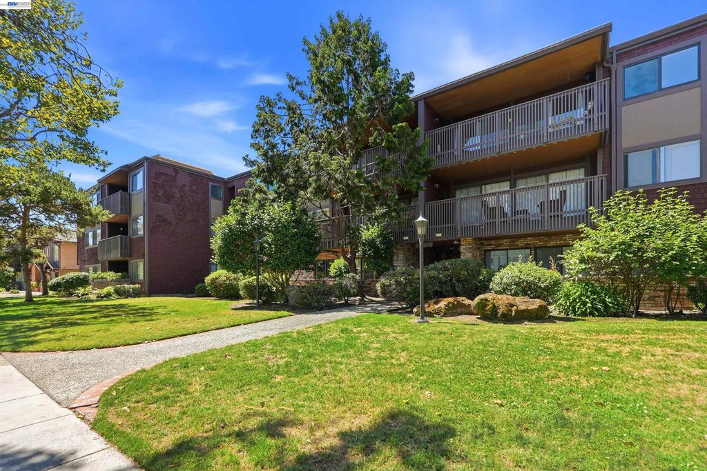 1810 Central Avenue 310, Alameda, CA 94501