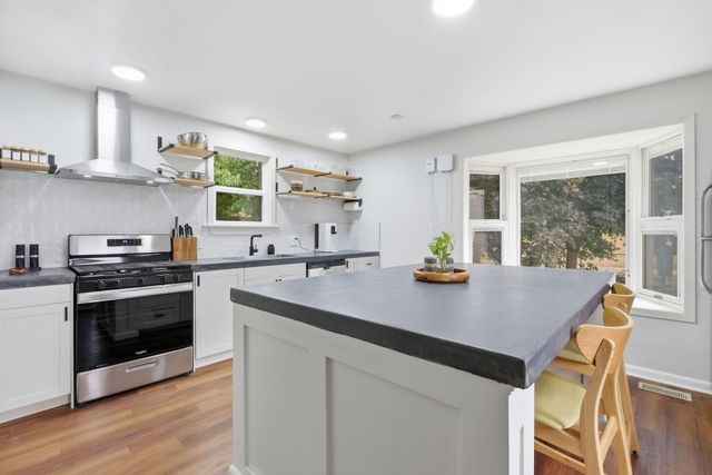 4716 Washburn Avenue N, Minneapolis, MN 55430