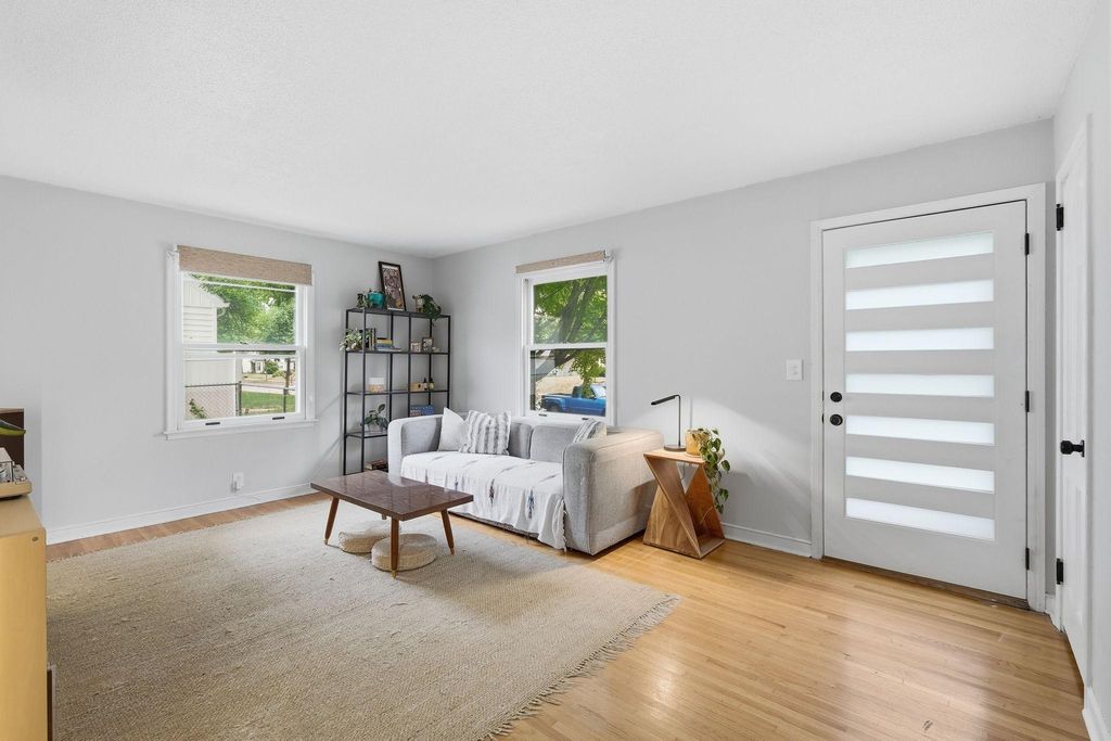 4716 Washburn Avenue N, Minneapolis, MN 55430 — photo 2