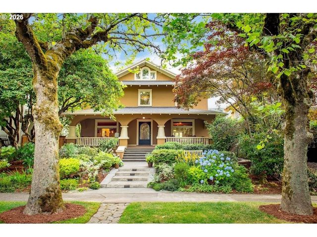 1621 Ne KNOTT St, Portland, OR 97212