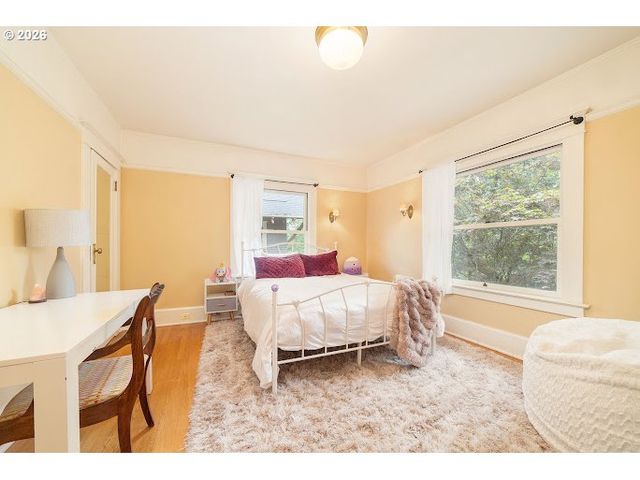 1621 Ne KNOTT St, Portland, OR 97212