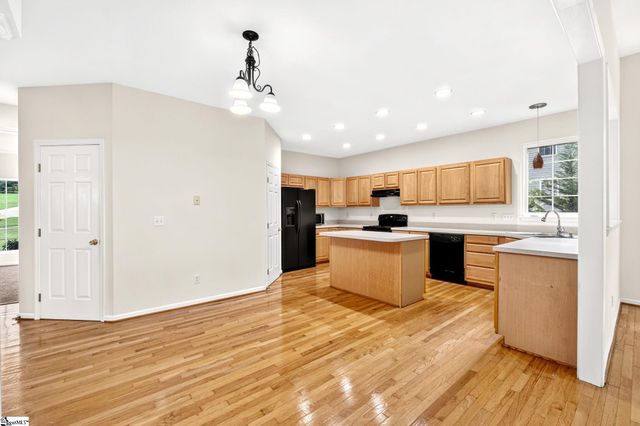 7 Noble Oaks Lane, Simpsonville, SC 29681