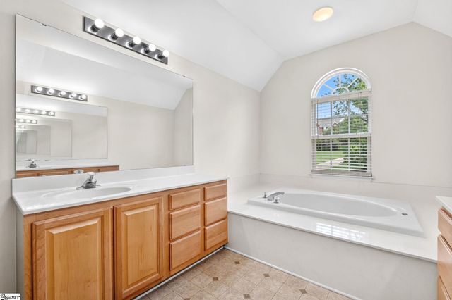 7 Noble Oaks Lane, Simpsonville, SC 29681