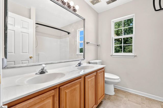 7 Noble Oaks Lane, Simpsonville, SC 29681