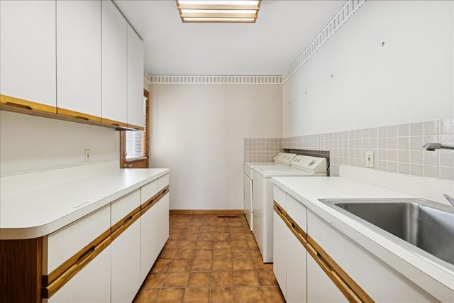 43W880 Pathfinder Drive, Elburn, IL 60119