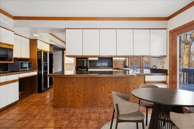 43W880 Pathfinder Drive, Elburn, IL 60119