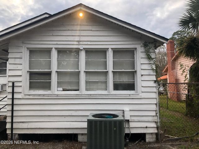 2325 BETHUNE Avenue, Jacksonville, FL 32207