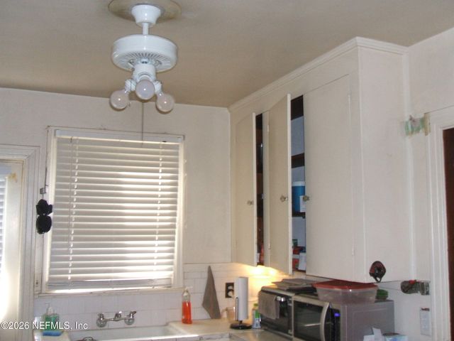 2325 BETHUNE Avenue, Jacksonville, FL 32207