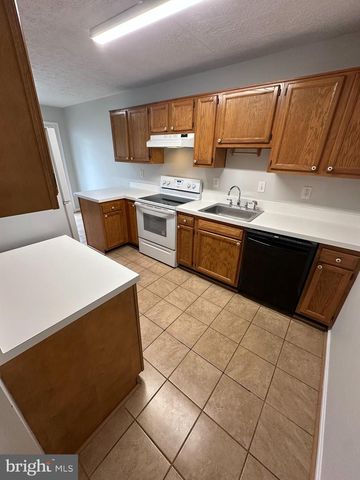 104 PERIDOT PL, Stephens City, VA 22655