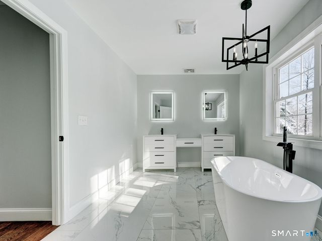 368 Reservoir Road, New Britain, CT 06052