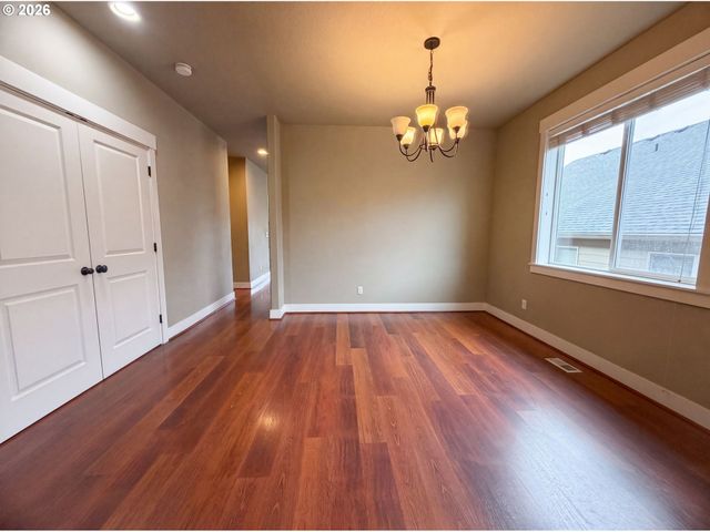 39570 WALL St, Sandy, OR 97055