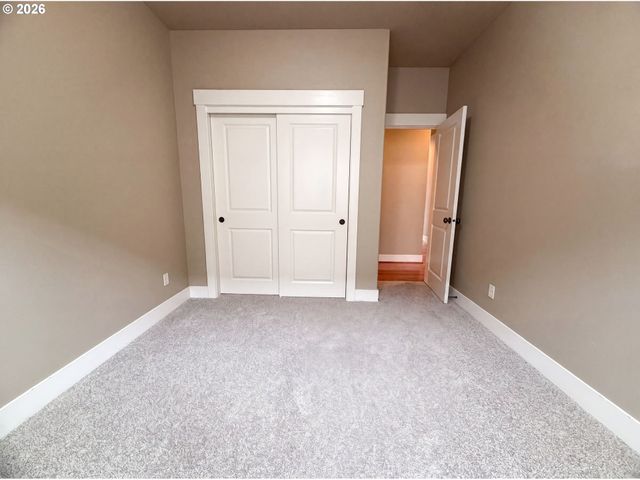 39570 WALL St, Sandy, OR 97055