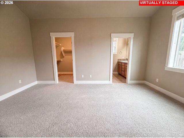 39570 WALL St, Sandy, OR 97055